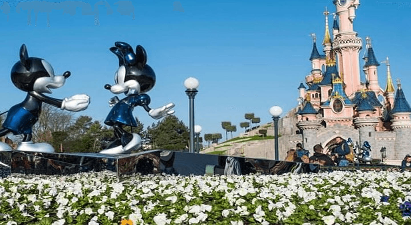 Paris Transfer Background